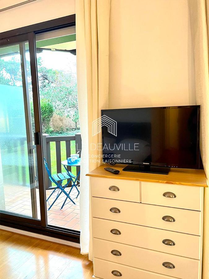 Studio 1 Gainsbourg C.L.S Deauville Exterior photo
